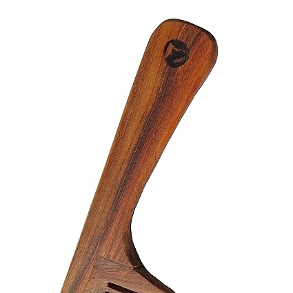 Premium Neem Wood Comb with Free Neem Oil Concentrate - Image 3